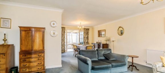 3 Schlafzimmer Haus in Kenley, United Kingdom, Nr. 8032 2