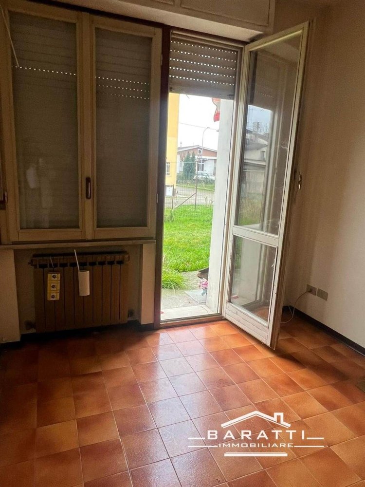 Apartamento de 4 divisões em Luzzara, Italy N.º 201395