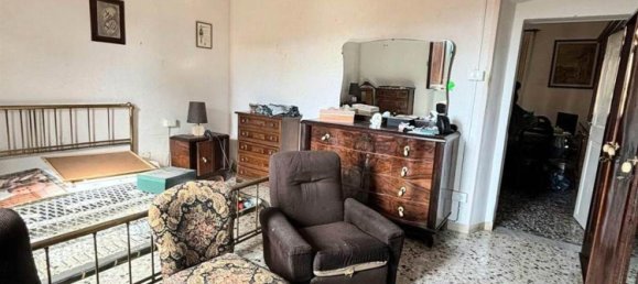5 rooms Apartment in Castagneto Carducci, Italy No. 80912 7