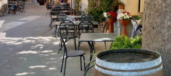 5 rooms Apartment in Castagneto Carducci, Italy No. 80912 8