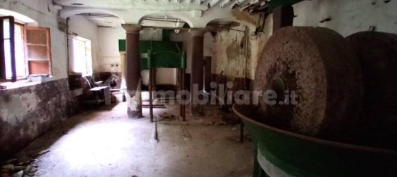 5 rooms House in Capannori, Italy No. 63980 8