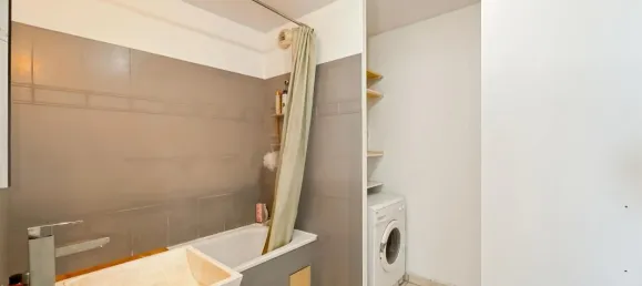 3 bedrooms House in Bondy, France No. 321624 13