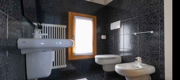 4 rooms House in Castelfranco Veneto, Italy No. 119935 6