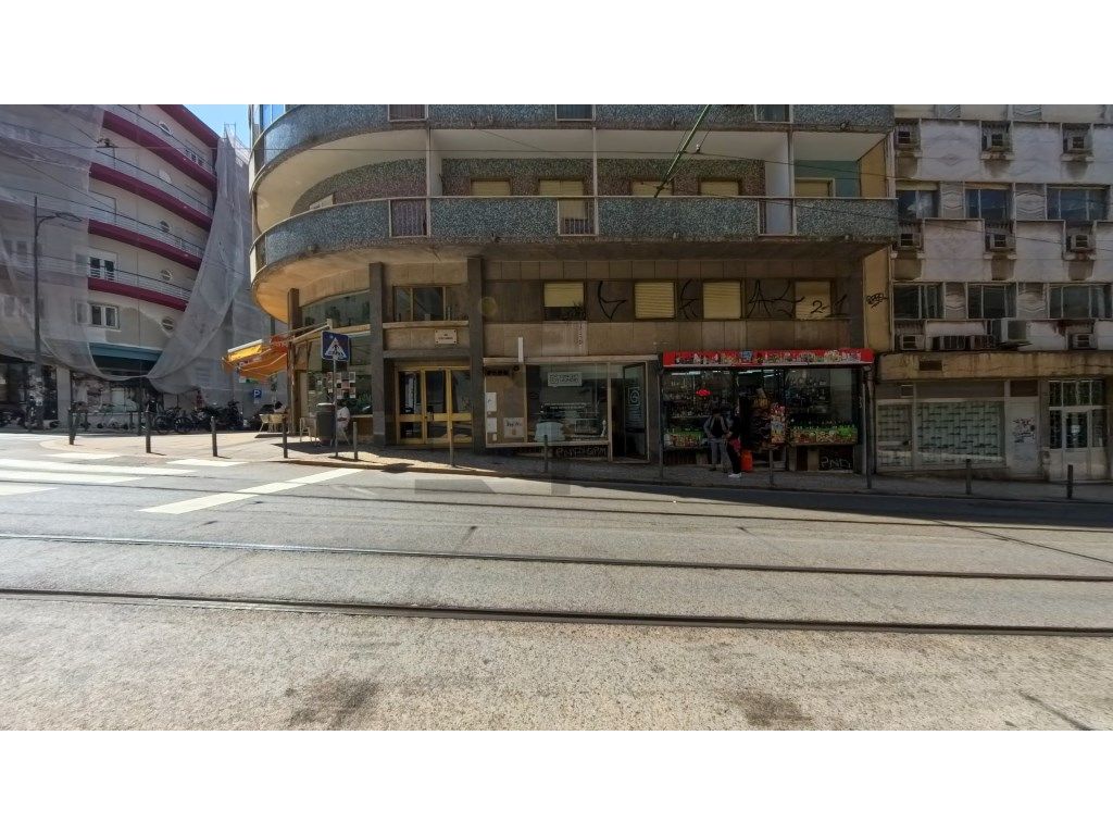 53m² Commercial property in Lisbon, Portugal No. 235906
