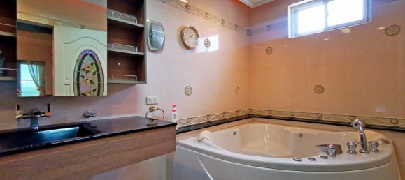 Кафе / ресторан с 2 спальнями в Паттайя, Таиланд № 322 23