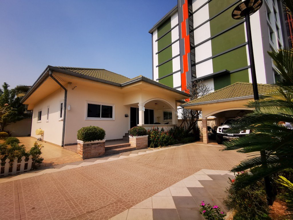 Кафе / ресторан с 2 спальнями в Паттайя, Таиланд № 322