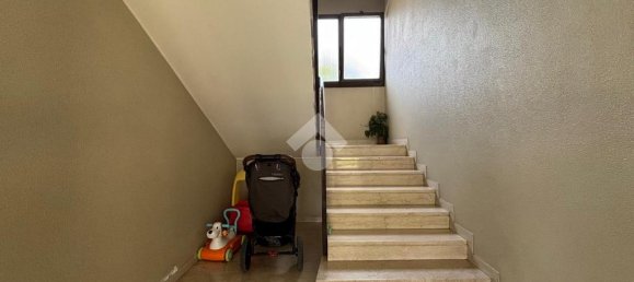 Apartamento de 4 dormitorios en Ponte San Pietro, Italy No. 305638 38