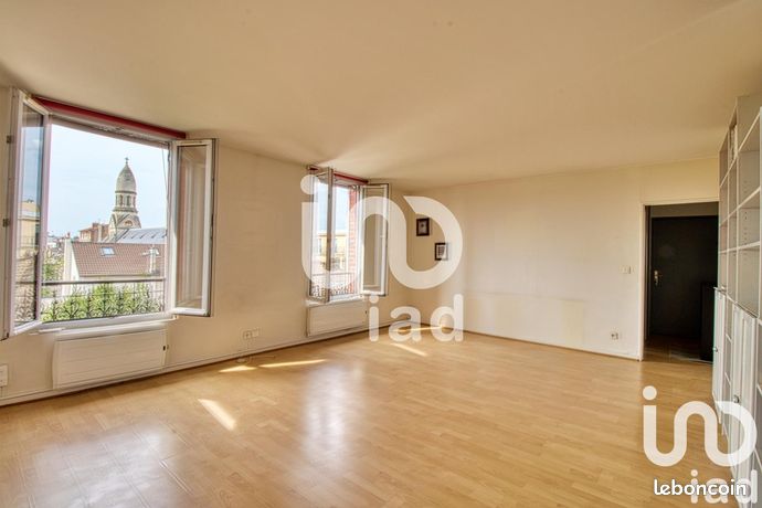 2 bedrooms Apartment in Enghien-les-Bains, France No. 303801