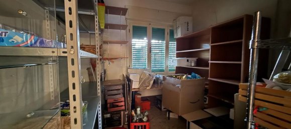 45m² Commercial property in Cecina, Italy No. 263455 7