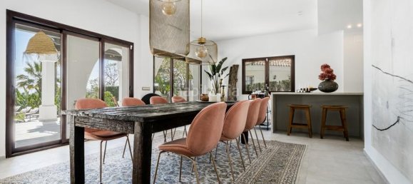 5 bedrooms Villa in Marbella, Spain No. 82178 25