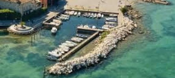 5 Schlafzimmer Haus in Desenzano del Garda, Italy, Nr. 365594 26