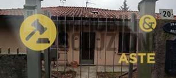 2 bedrooms House in Gandino, Italy No. 373186 3