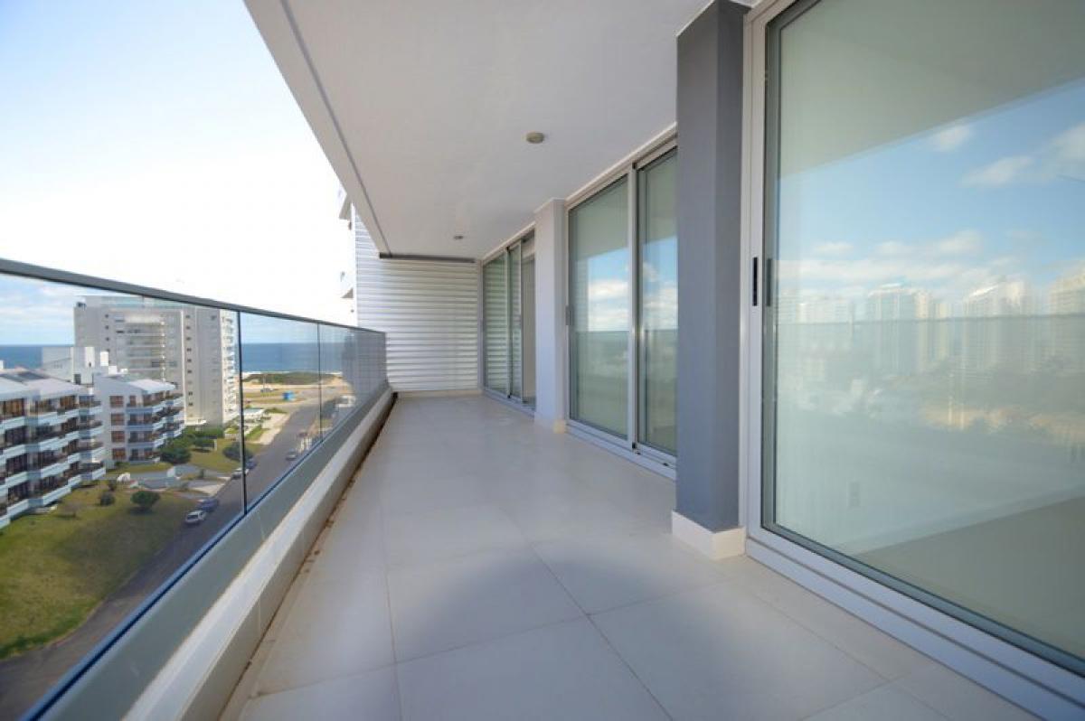 2 bedrooms Apartment in Maldonado, Uruguay No. 8274