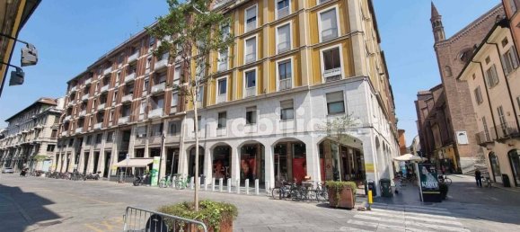 4 bedrooms Apartment in Piacenza, Italy No. 347710 16