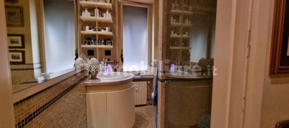 4 bedrooms Apartment in Piacenza, Italy No. 347710 9