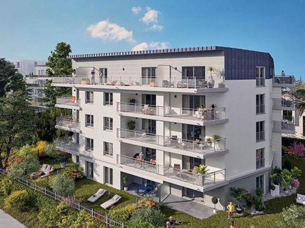 3 bedrooms Condo in Nice, France No. 10740