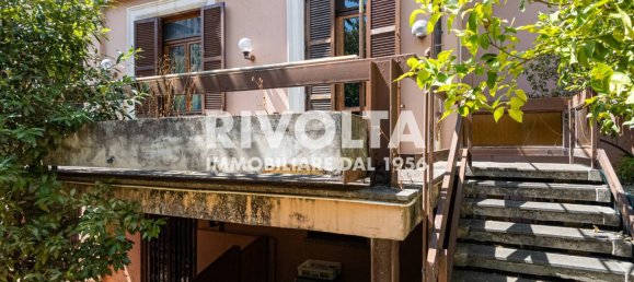 6 bedrooms Villa in Rome, Italy No. 350215 25