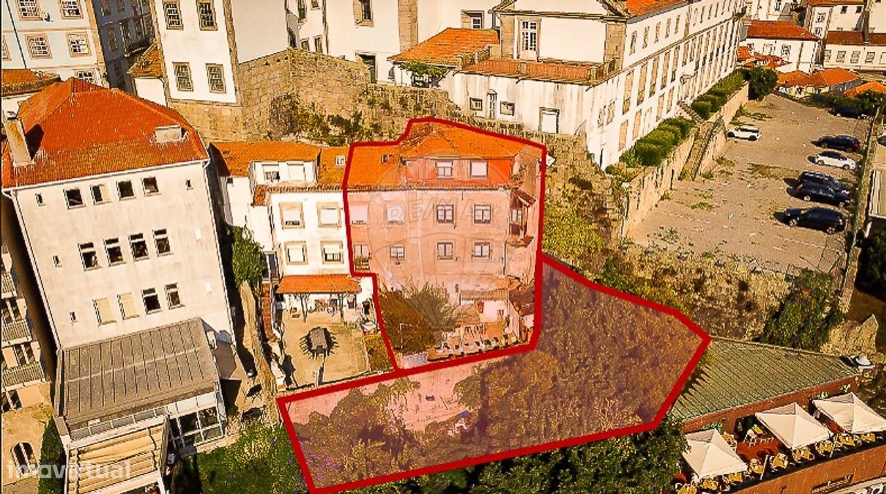 9 bedrooms Building in Porto, Portugal No. 320464