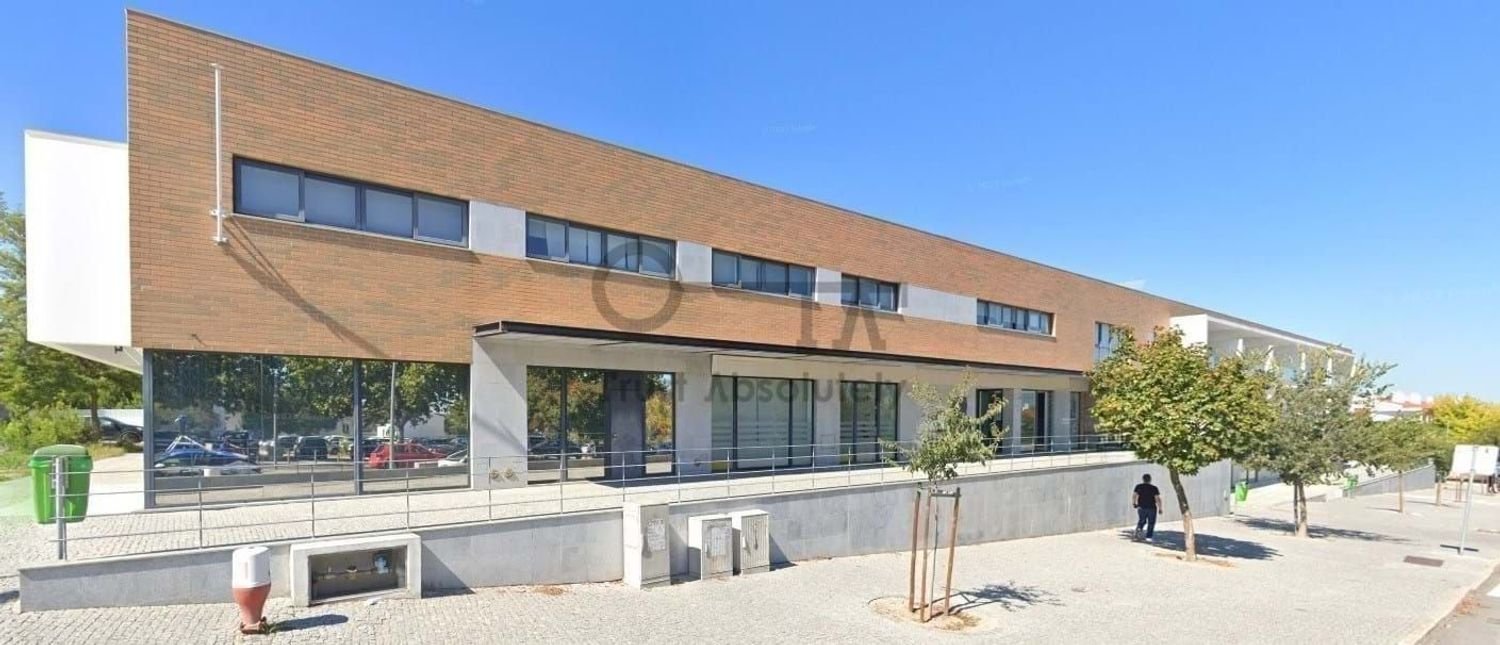 2449m² Building in Evora, Portugal No. 331730