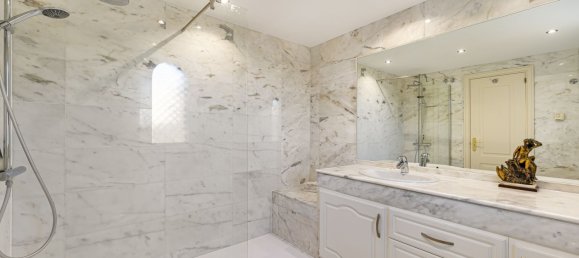 3 bedrooms Penthouse in Marbella, Spain No. 93116 6