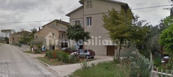 3 bedrooms Apartment in Corridonia, Italy No. 271304 3