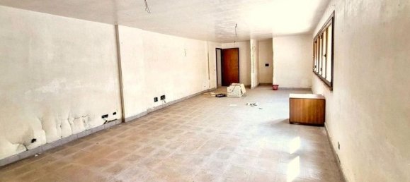 16m² Commercial property in Carini, Italy No. 336037 3