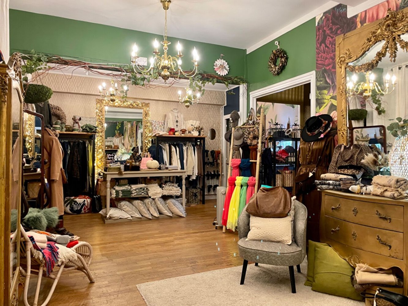 4غرفة عقار تجاري في Chantilly, France رقم 53669