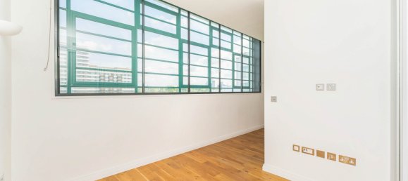 Apartment in Greenford, United Kingdom No. 1818 7