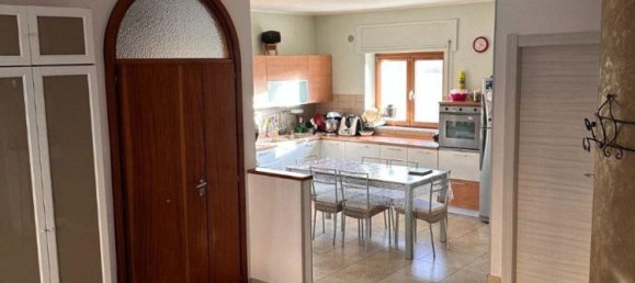 5 bedrooms Apartment in Basilicata, Italy No. 322677 3