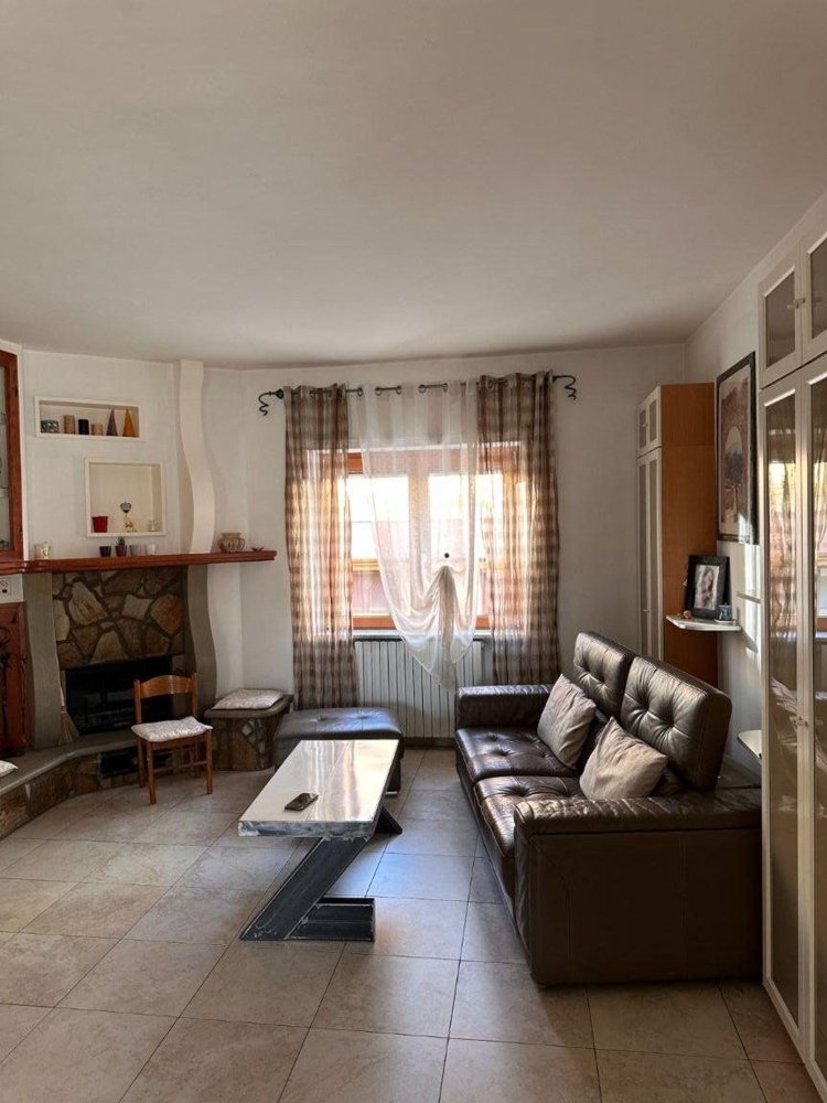 5 bedrooms Apartment in Basilicata, Italy No. 322677