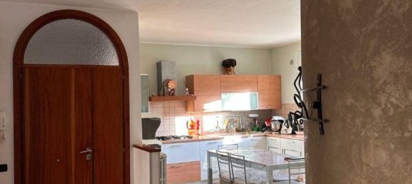 5 bedrooms Apartment in Basilicata, Italy No. 322677 2