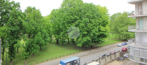 3 rooms Apartment in Turin, Italy No. 144624 4