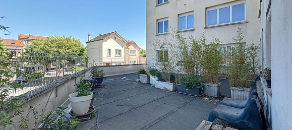 2 bedrooms Apartment in Suresnes, France No. 296586 2