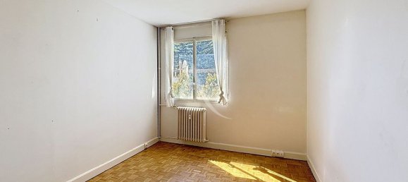 2 bedrooms Apartment in Suresnes, France No. 296586 10