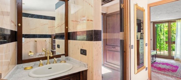 3 Schlafzimmer Villa in Abbadia San Salvatore, Italy, Nr. 392433 18