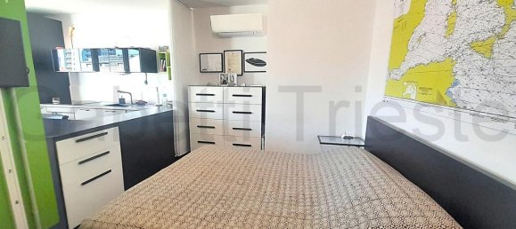 Studio in Trieste, Italy, Nr. 36990 8