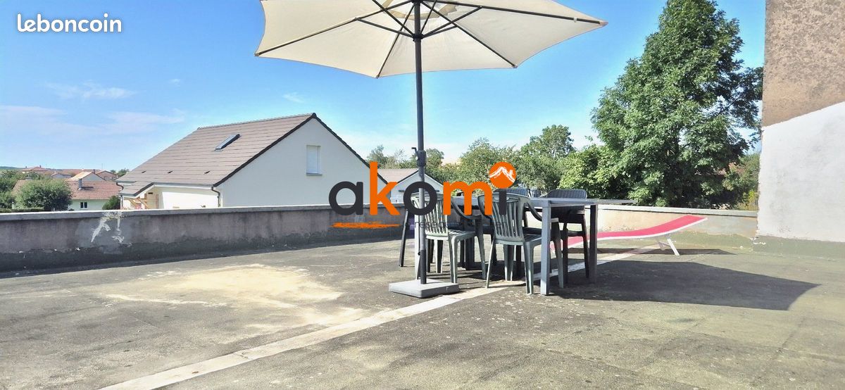 8 bedrooms House in Longchamp, France No. 255257