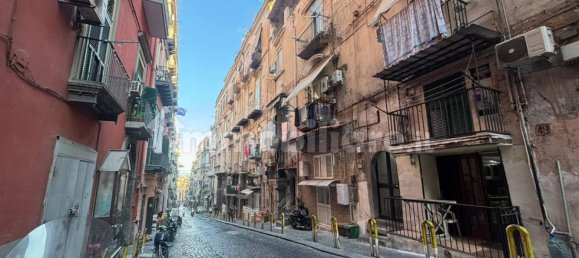 1 Schlafzimmer Wohnung in Naples, Italy, Nr. 354540 3