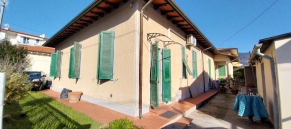 5 rooms House in Pietrasanta, Italy No. 236230 4