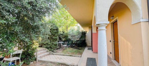 Villa de 3 dormitorios en Lonato del Garda, Italy No. 268799 3