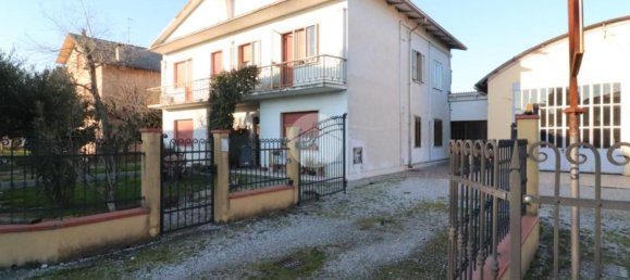 Дом с 5 комнатами в Ронкоферраро, Италия № 238894 32