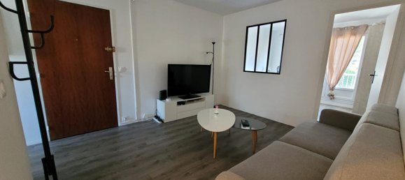 Apartamento de 3 dormitorios en Compiegne, France No. 320659 4