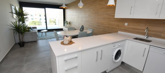 Apartamento de 2 dormitorios en Villamartin, Spain No. 8866 4