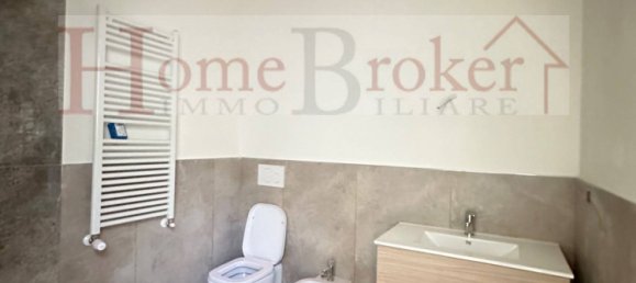 3 bedrooms Apartment in Florence, Italy No. 181983 26