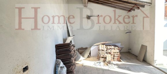 3 bedrooms Apartment in Florence, Italy No. 181983 6