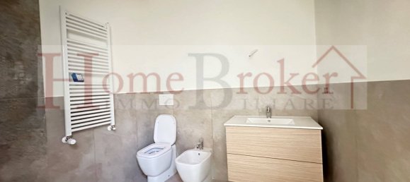 3 bedrooms Apartment in Florence, Italy No. 181983 27