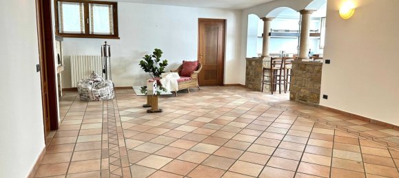 5غرفة منزل في Bergamo, Italy رقم 2176 44