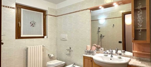 5غرفة منزل في Bergamo, Italy رقم 2176 47