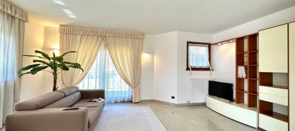 5غرفة منزل في Bergamo, Italy رقم 2176 17