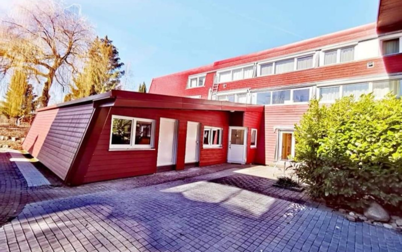 Edificio de 12 habitaciónes en Bodenseekreis, Germany No. 277201